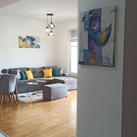Apartment Panimis *